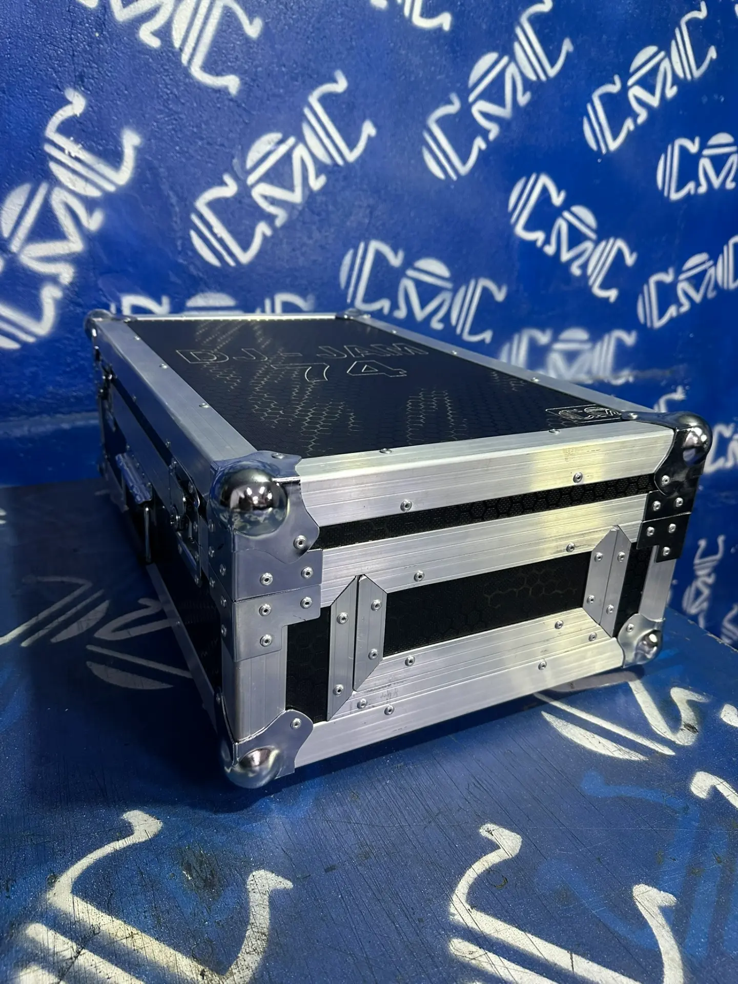 Case para mixer — DJ-JAM 74 — A la medida y justo como el cliente lo desea.