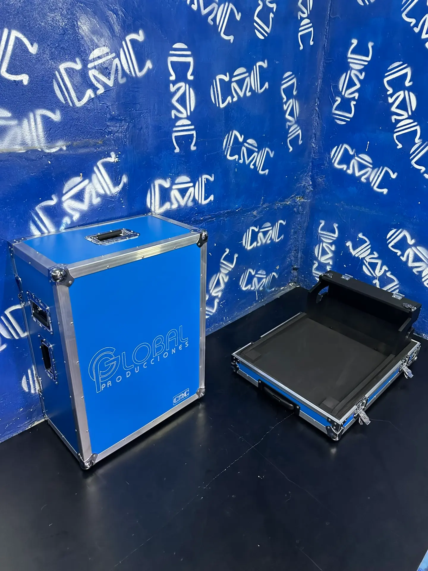 Case Wing Compact — tapa plana — Tapa plana desmontable para un transporte delgado y fácil.