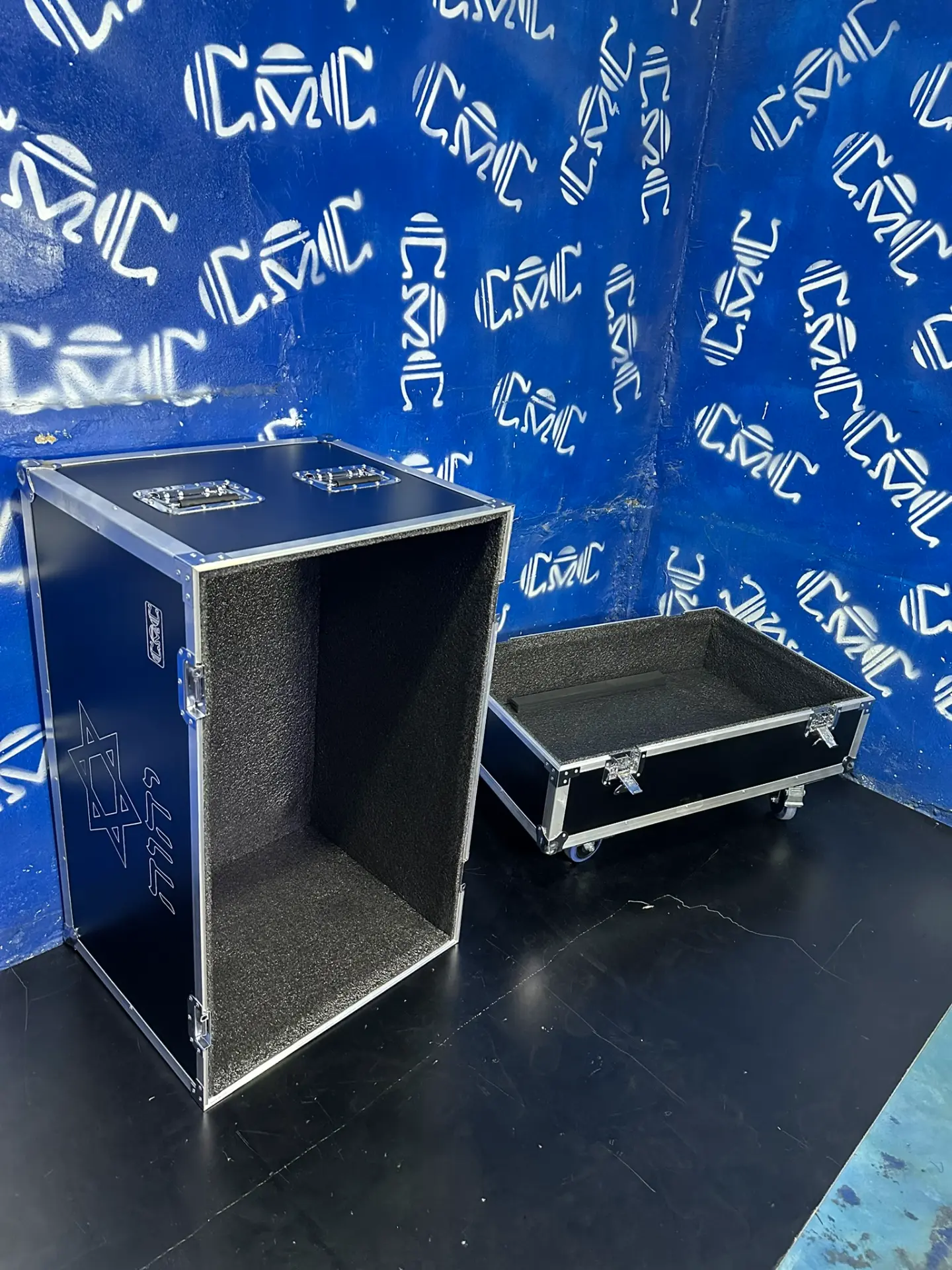 Case para 2 G210 abierto — grabado personalizado — Interior en espuma para llevar cada cabina protegida.
