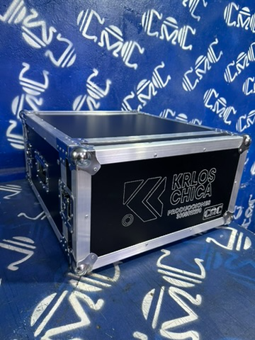 Rack para videoprocesadores — Krlos Chica Producciones — Para videoprocesadores, micrófonos y estaciones de montaje inmediato.