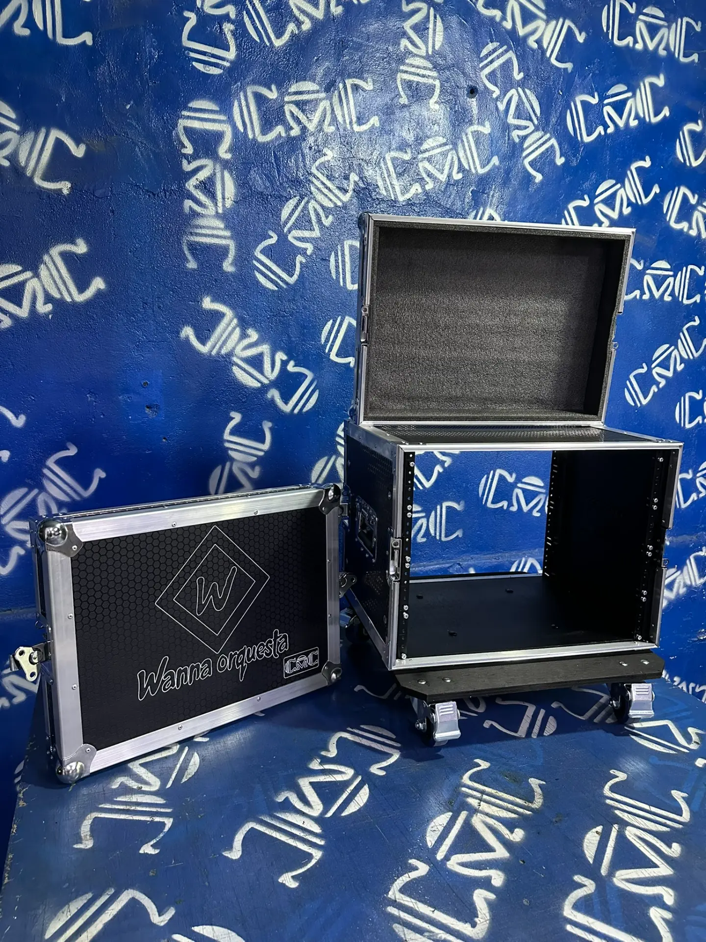 Rack Wanna orquesta — abierto — Listo para montar tus equipos.